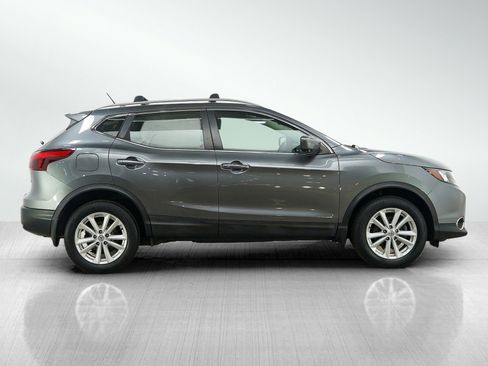 Used 2018 Nissan Rogue Sport SV w/ SV Technology Package image 7