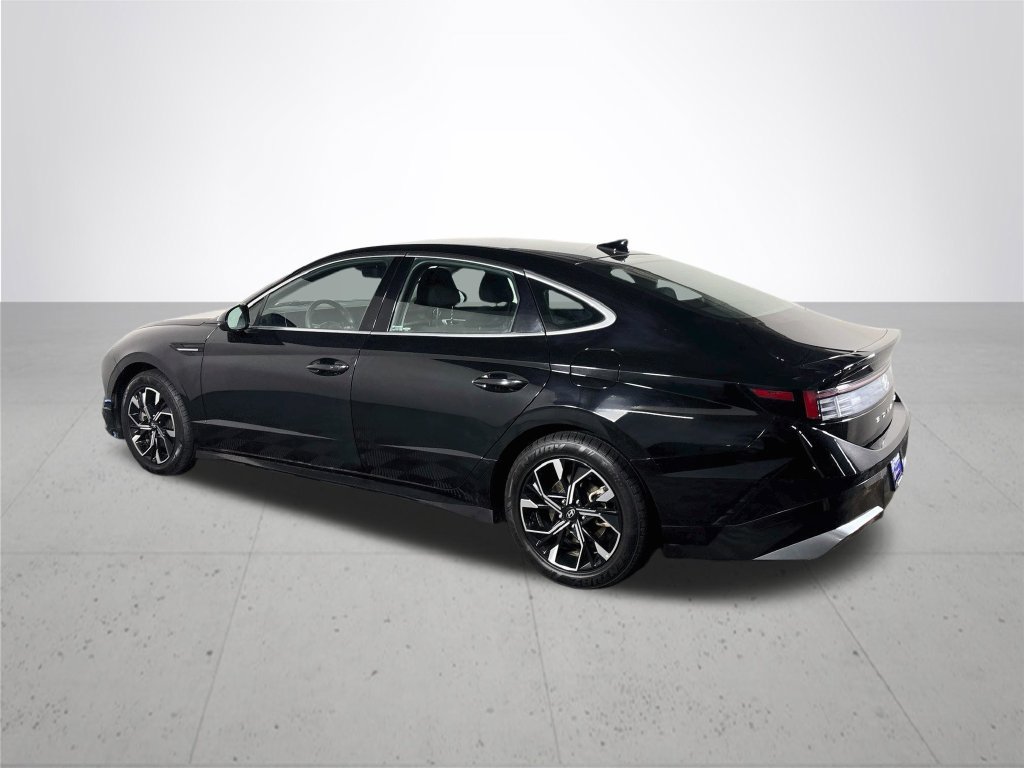 Used 2025 Hyundai Sonata SEL FWD image 8