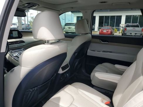 Used 2021 Hyundai Palisade SEL w/ Premium Package FWD image 8
