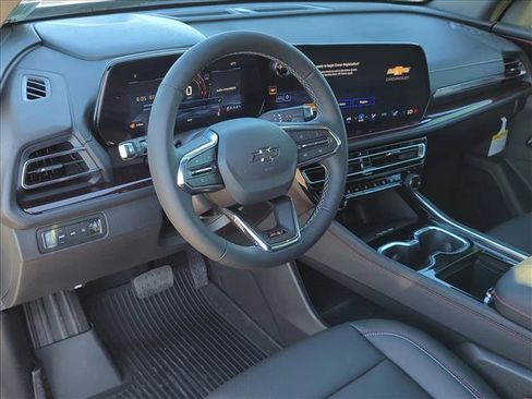 New 2026 Chevrolet Traverse Z71 w/ Driver Confidence Package image 3