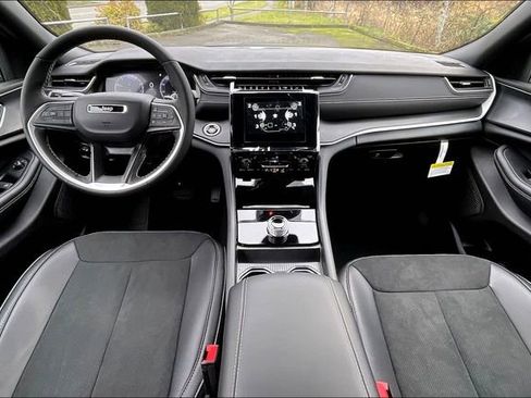 New 2025 Jeep Grand Cherokee L Altitude AWD/4WD image 6