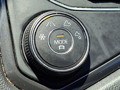 Used 2021 Volkswagen Tiguan SE R-Line w/ 2-Row Tiguan MDO Package AWD/4WD image 25