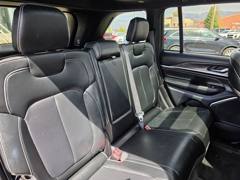 Used 2024 Jeep Grand Cherokee Overland w/ Trailer Tow Package image 17