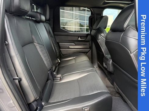 Used 2024 Toyota Tacoma TRD Sport w/ TRD Sport Premium Package AWD/4WD image 12