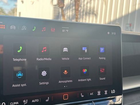 New 2026 Volkswagen Tiguan SE R-Line FWD image 15