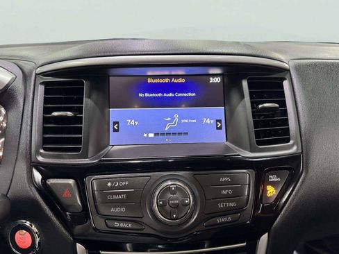 Used 2019 Nissan Pathfinder SV AWD/4WD image 36