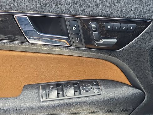 Used 2012 Mercedes-Benz E 350 Cabriolet image 30