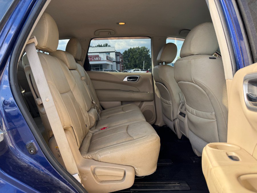 Used 2017 Nissan Pathfinder S AWD/4WD image 19