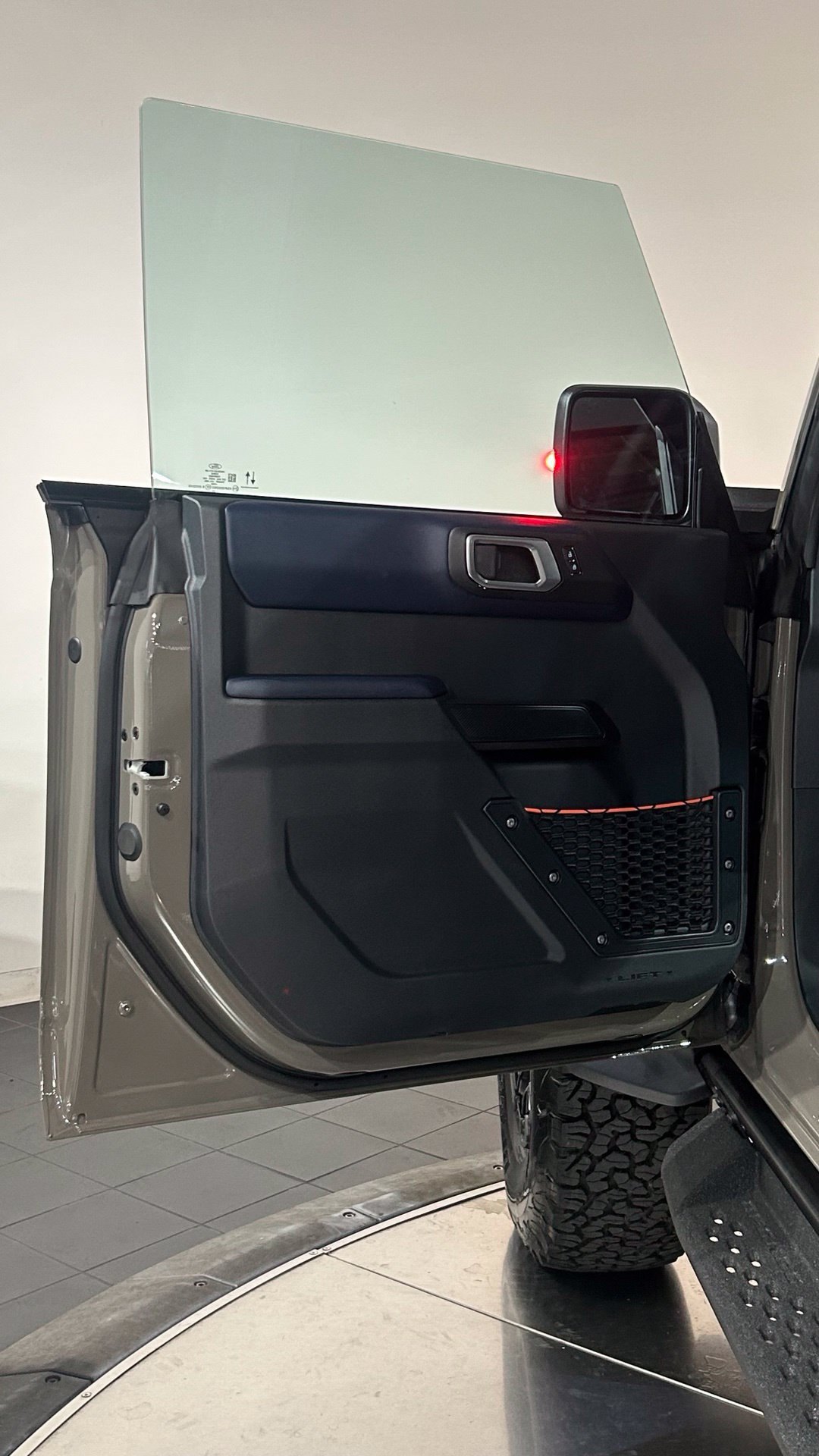 New 2026 Ford Bronco Raptor w/ Interior Carbon Fiber Pack AWD/4WD image 44