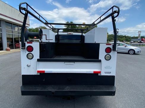 Used 2011 Ford F250 XL image 6