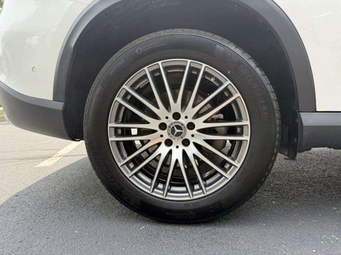 Certified 2026 Mercedes-Benz GLC 300 4MATIC image 31
