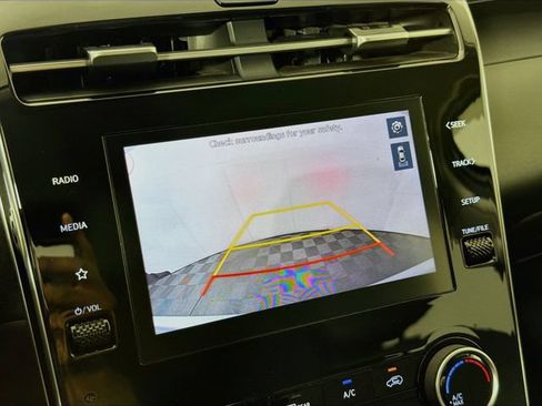 Certified 2023 Hyundai Tucson SEL AWD/4WD image 15