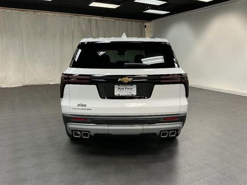 New 2026 Chevrolet Traverse LT w/ LPO, Floor Liner Package FWD image 4