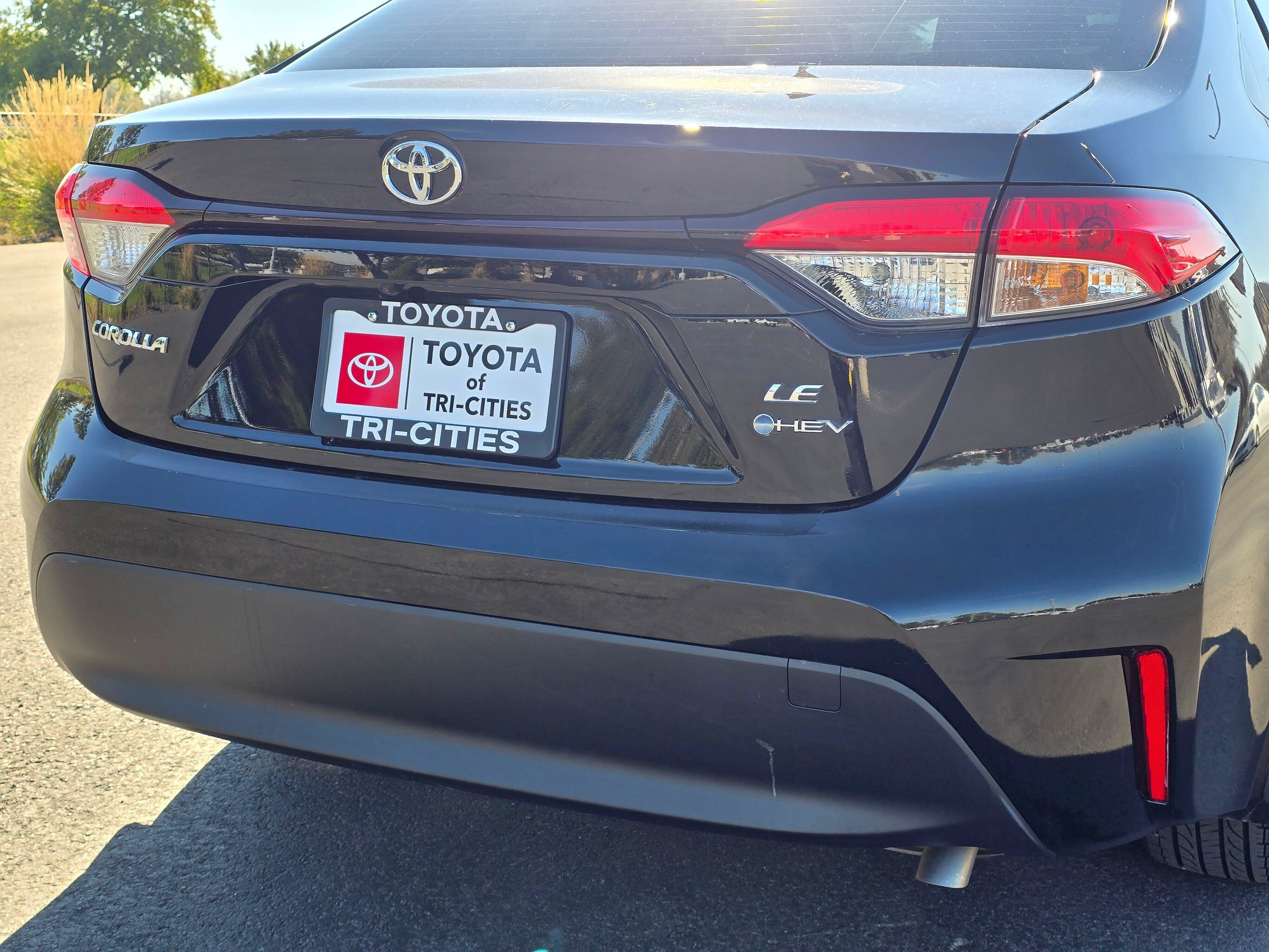 Certified 2026 Toyota Corolla LE FWD image 13