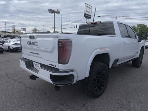Used 2025 GMC Sierra 2500 AT4 w/ AT4 Premium Plus Package AWD/4WD image 17