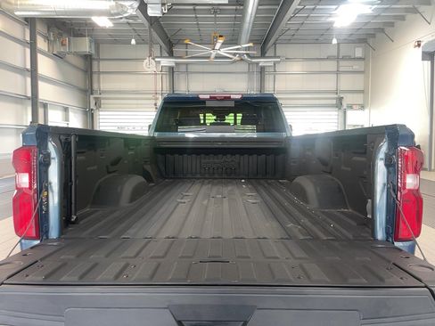 Used 2024 Chevrolet Silverado 3500 High Country w/ Technology Package image 22