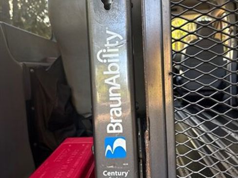 Used 2018 Ford Transit 150 XL image 25