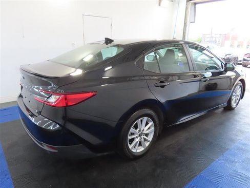 Used 2025 Toyota Camry LE w/ Convenience Package FWD image 15