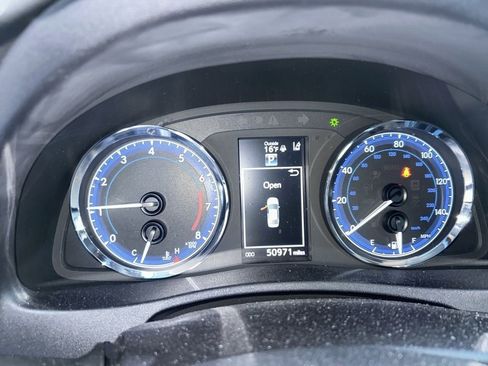 Used 2017 Toyota Corolla SE image 8