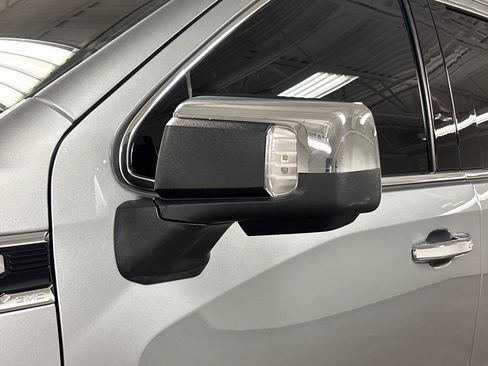 Used 2024 GMC Sierra 1500 SLT w/ SLT Convenience Package image 12