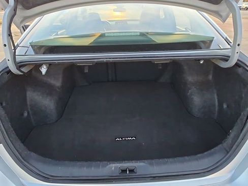 Used 2023 Nissan Altima 2.5 SV image 23
