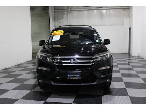 Used 2016 Honda Pilot Touring image 3