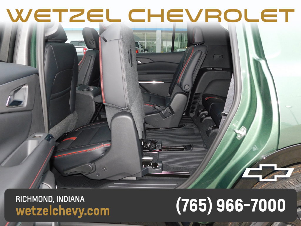 New 2027 Chevrolet Traverse RS w/ LPO, Floor Liner Package FWD image 34