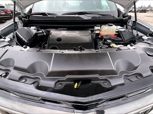 Used 2023 Chevrolet Traverse RS FWD image 31
