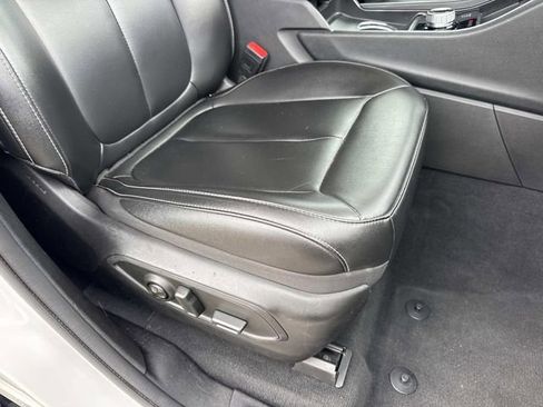 Used 2024 Jeep Grand Cherokee Limited AWD/4WD image 15
