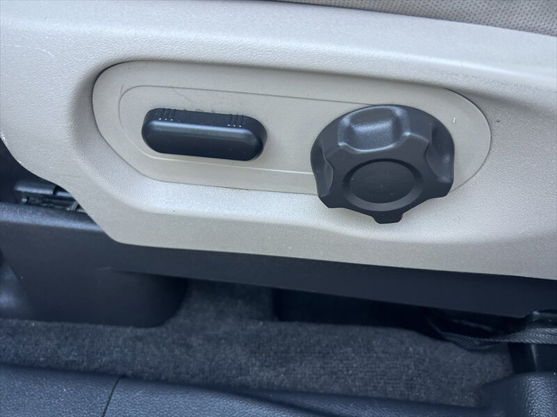 Used 2013 Ford Explorer FWD image 22