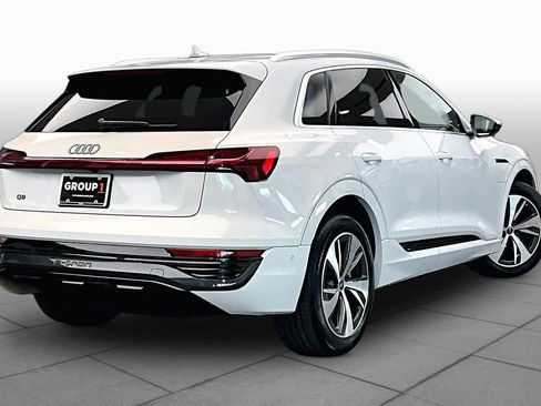 Used 2024 Audi Q8 e-tron Premium Plus w/ Premium Plus Package AWD/4WD image 11