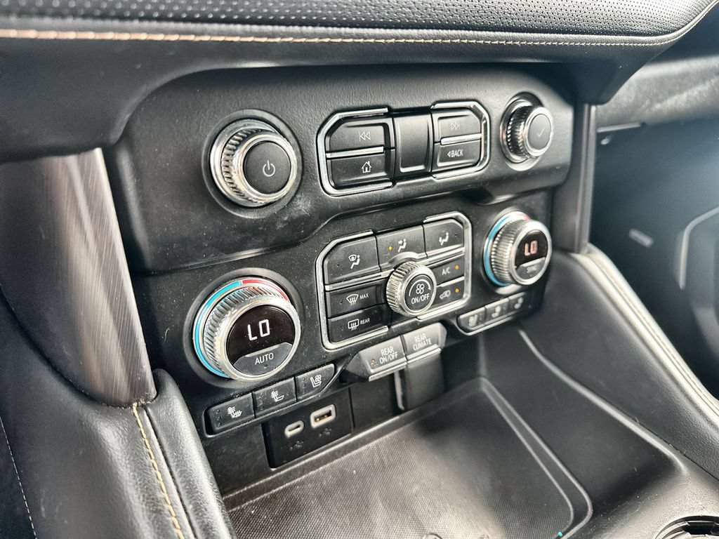 Used 2021 GMC Yukon AT4 w/ Max Trailering Package AWD/4WD image 27