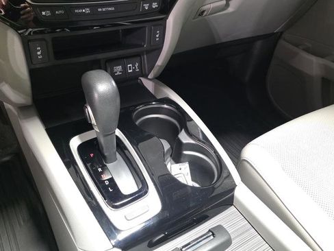 Used 2017 Honda Ridgeline RTL-E image 21