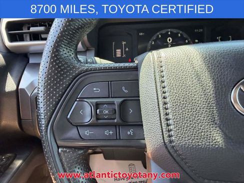 Certified 2025 Toyota Tacoma SR5 AWD/4WD image 36