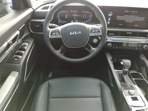 New 2025 Kia Telluride S image 13