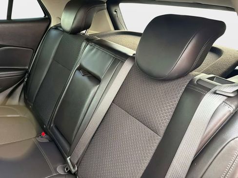 Used 2022 Buick Encore Preferred w/ Safety Package FWD image 12