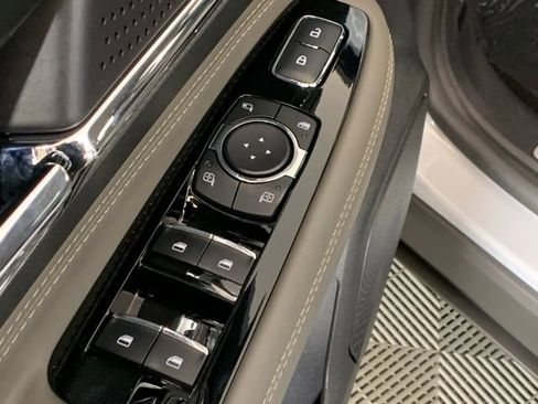 New 2025 Lincoln Corsair Premiere w/ Equipment Group 101A image 25