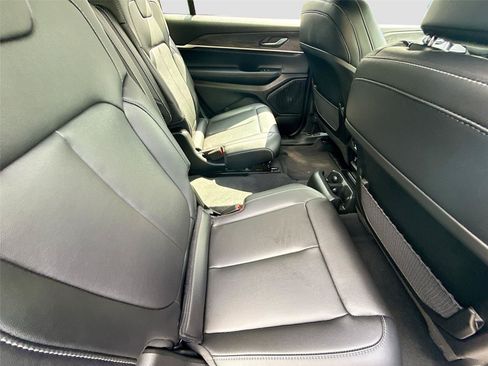 Used 2025 Jeep Grand Cherokee L Limited w/ Black Appearance Package RWD image 28