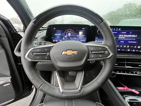 Used 2024 Chevrolet Traverse RS AWD/4WD image 28