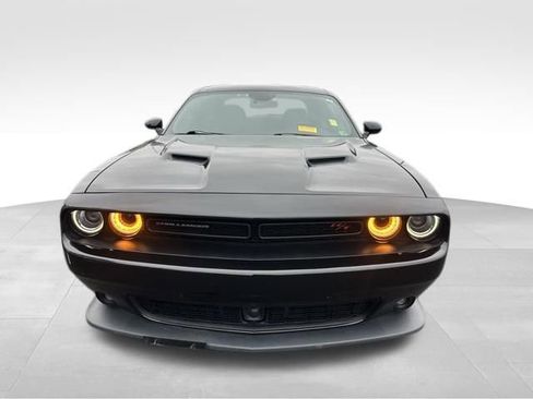 Used 2016 Dodge Challenger R/T Scat Pack w/ Leather Interior Group RWD image 12