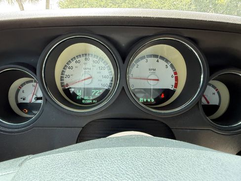 Used 2010 Dodge Challenger R/T RWD image 31