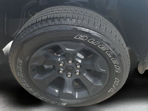 Used 2025 RAM 1500 Big Horn image 39