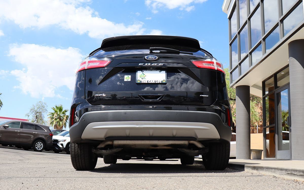 Used 2021 Ford Edge SEL w/ Cargo Accessory Package AWD/4WD image 12