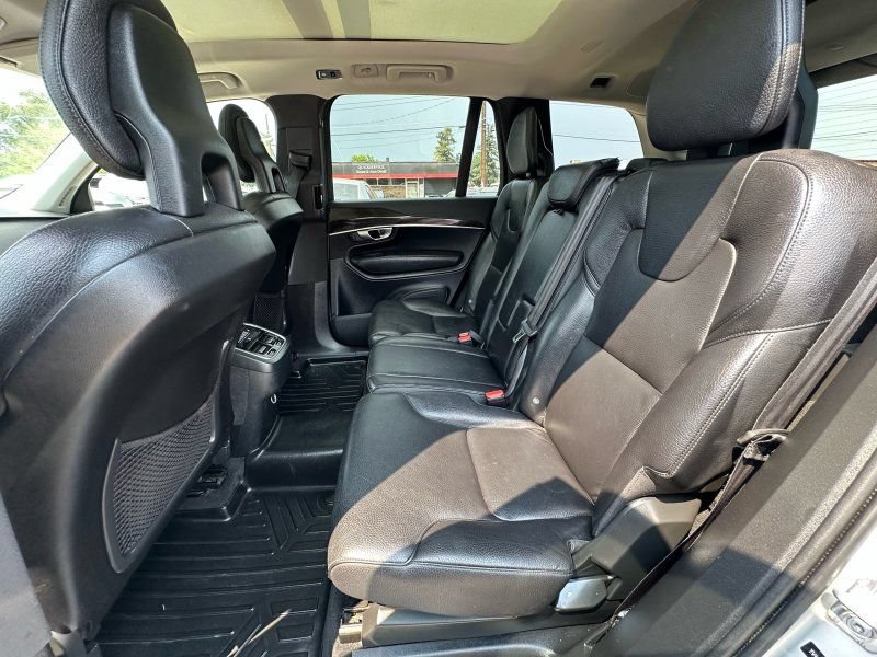 Used 2018 Volvo XC90 T6 Momentum w/ Convenience Package AWD/4WD image 14