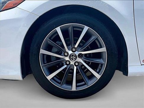 Used 2022 Toyota Camry LE FWD image 10