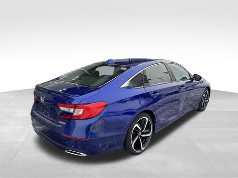 Used 2018 Honda Accord Sport image 8