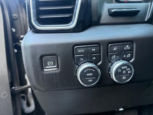 Used 2022 GMC Sierra 1500 Denali w/ Denali Reserve Package AWD/4WD image 14