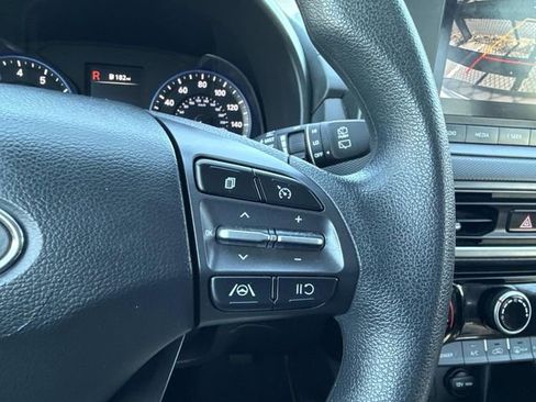 Used 2023 Hyundai Kona SEL w/ Winter Weather Package image 27