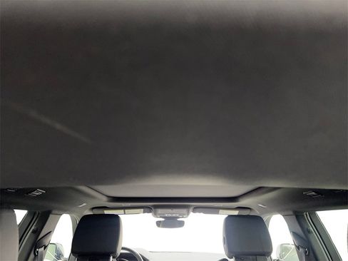 Used 2021 Land Rover Range Rover Evoque R-Dynamic SE image 72