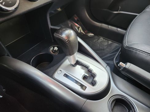 Used 2012 Mitsubishi Outlander GT FWD image 32